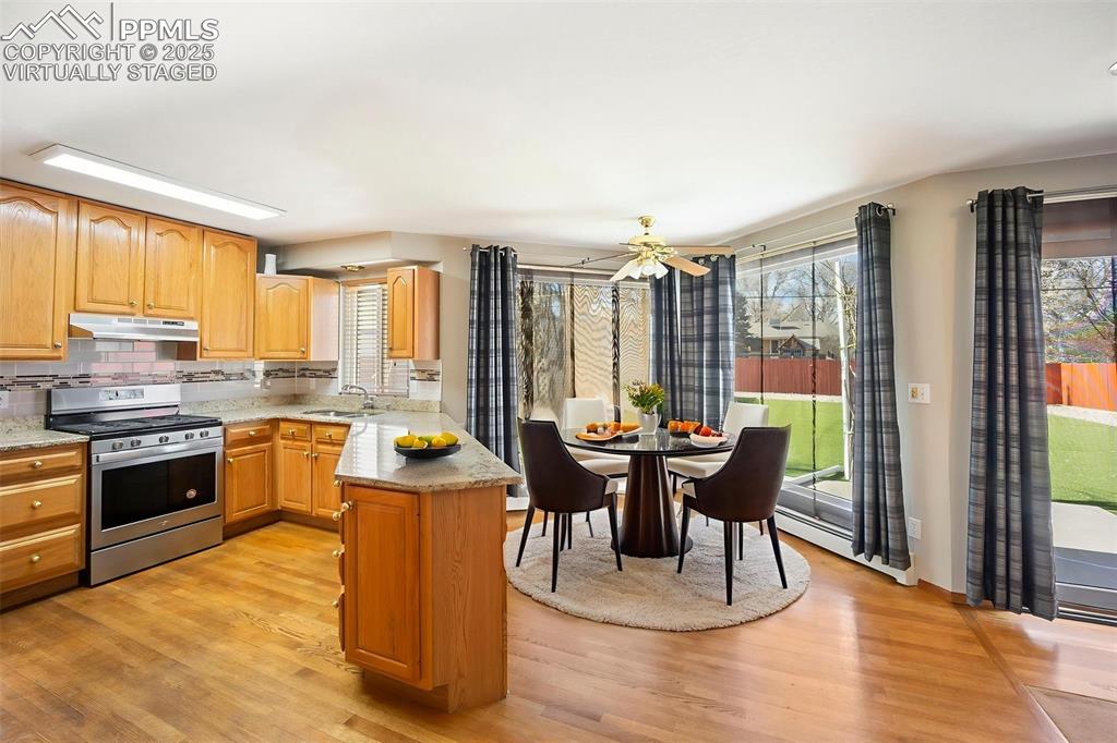 Image 15 of 40: Virtually Staged