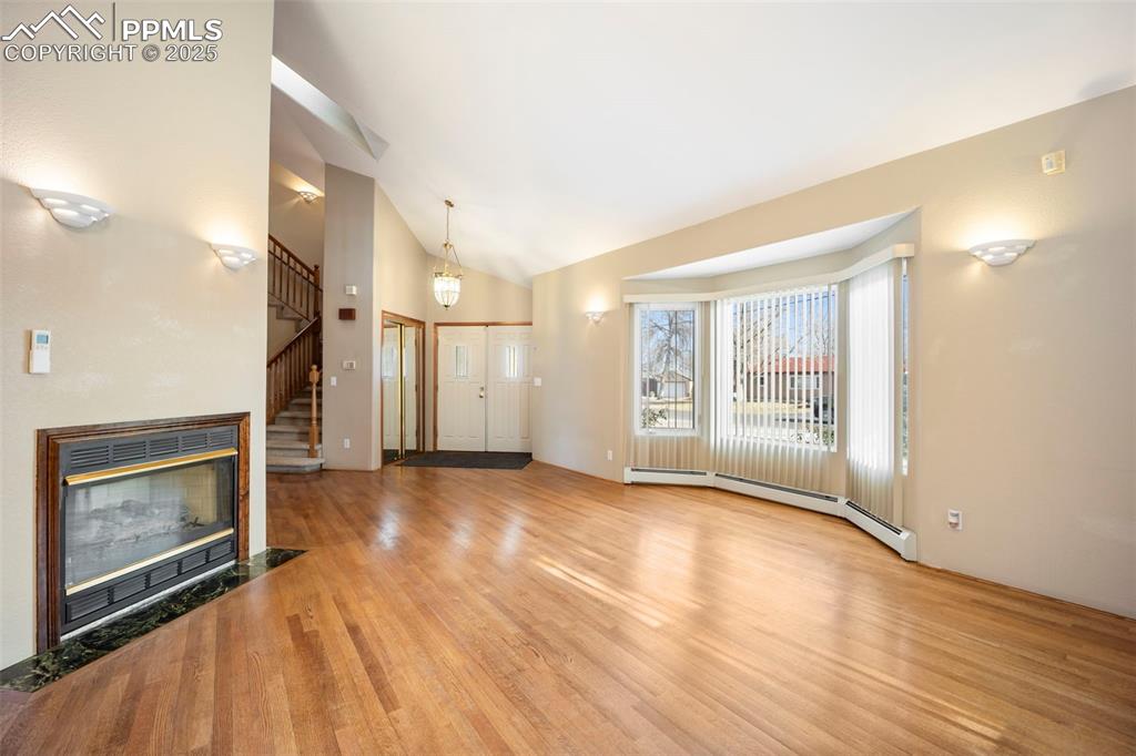 Image 4 of 40: Living Room