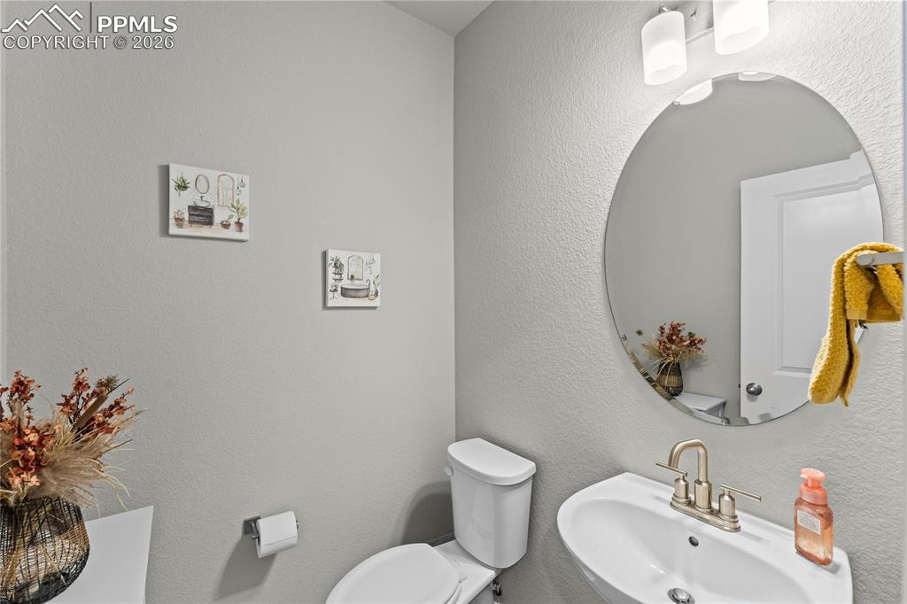 Image 11 of 46: Bathroom