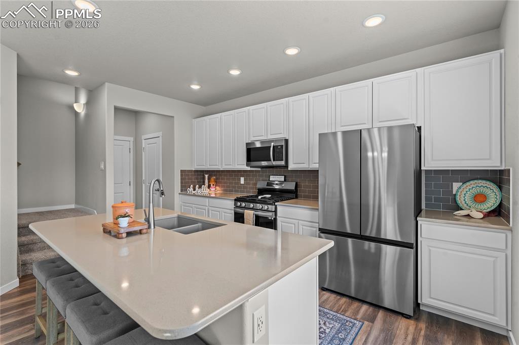 Image 17 of 46: Kitchen