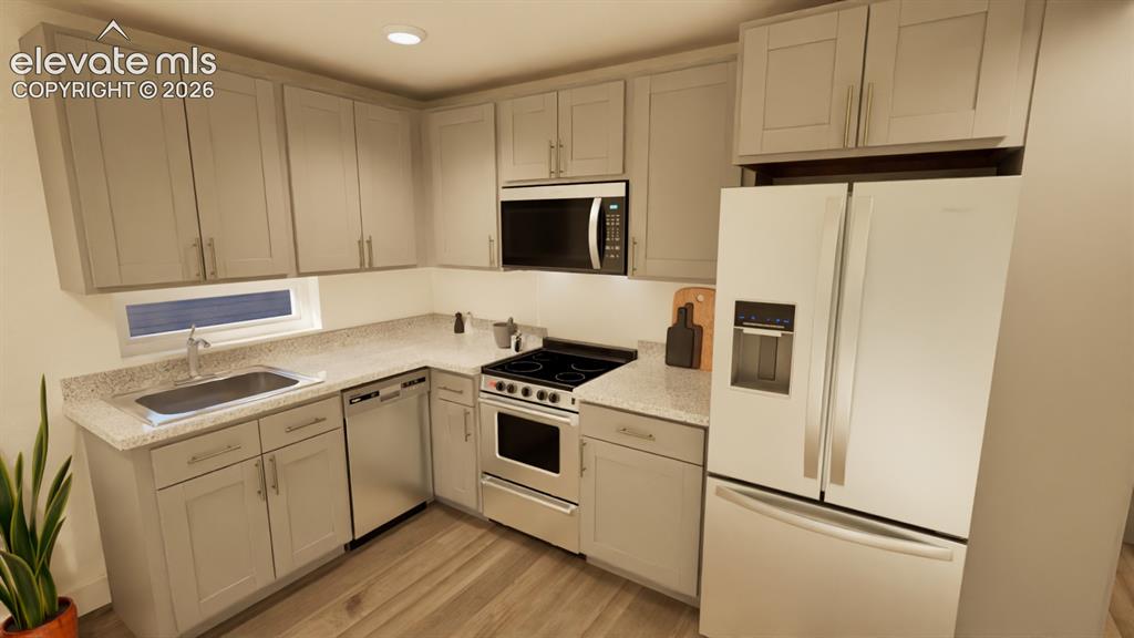 Image 7 of 11: Kitchen