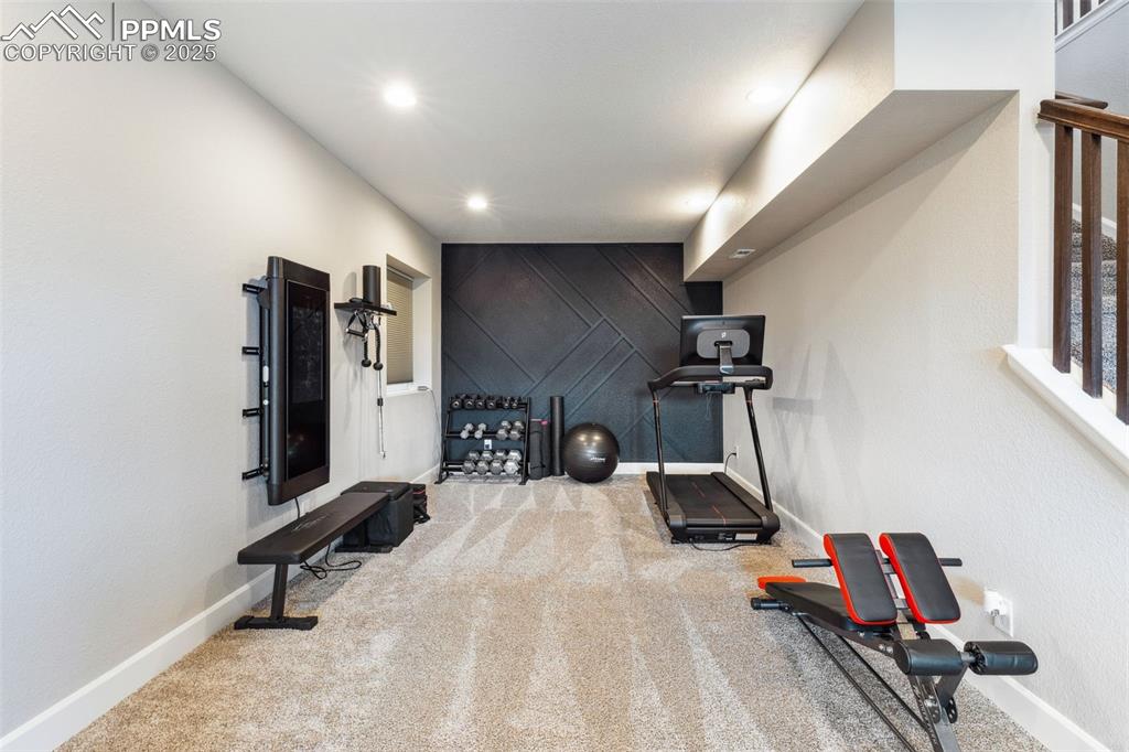 Image 32 of 45: Exercise Room