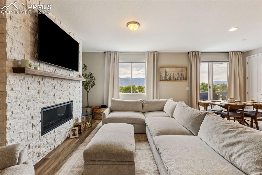 Image 8 of 45: Living Room