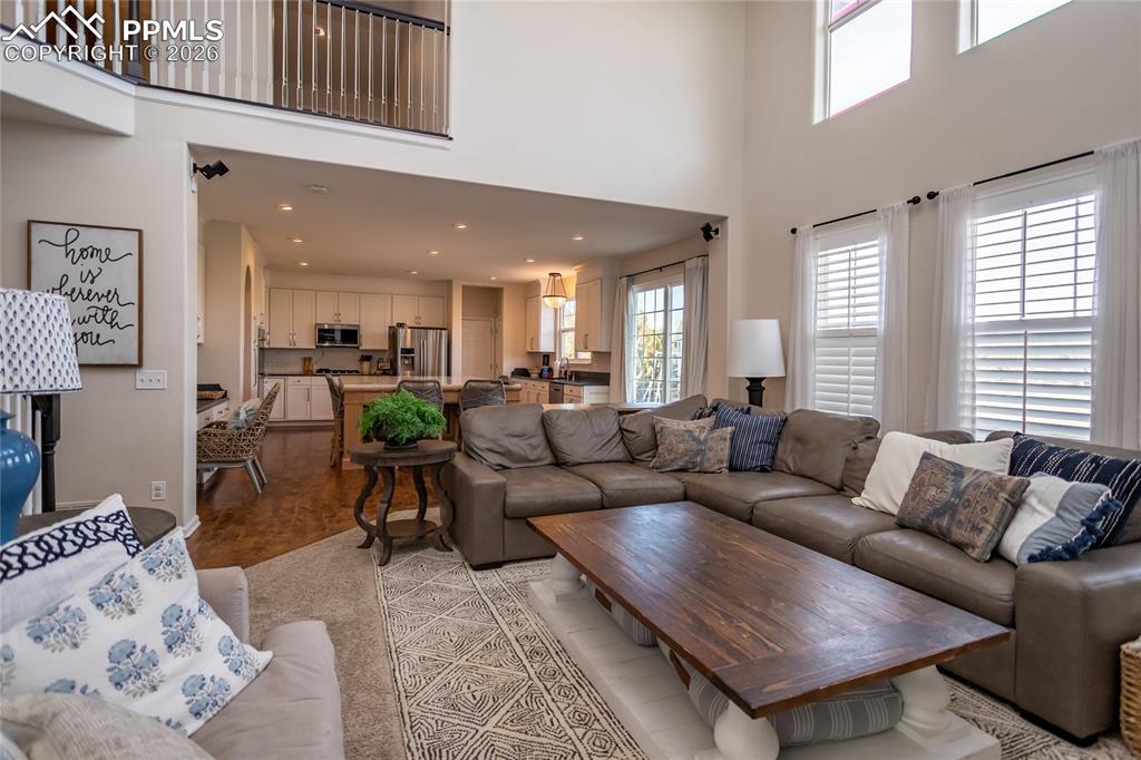 Image 10 of 50: Living Room