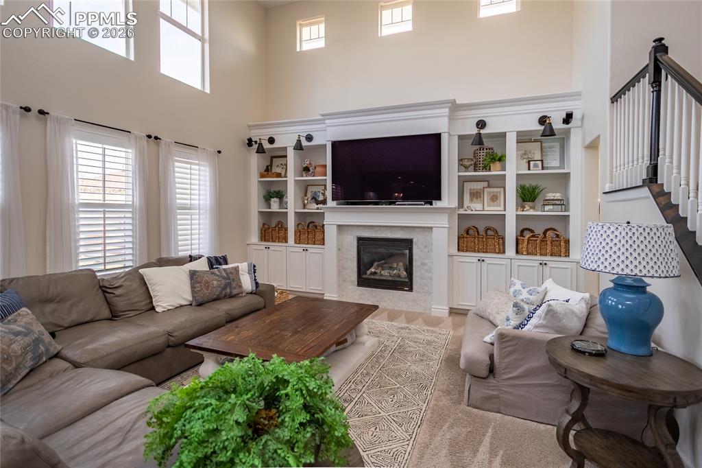 Image 12 of 50: Living Room