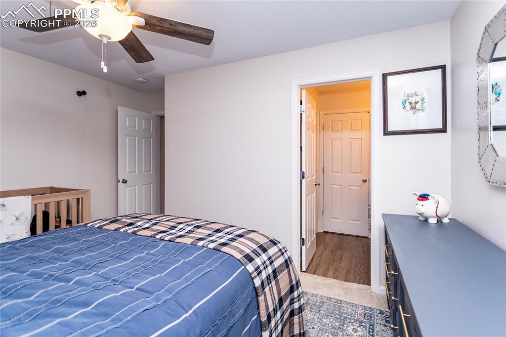 Image 40 of 50: Bedroom