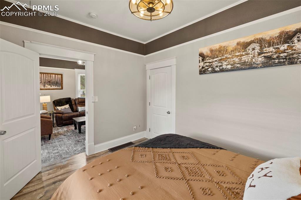 Image 19 of 40: Bedroom