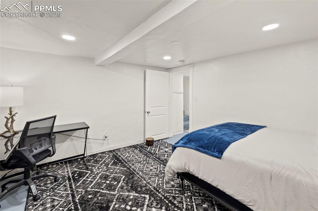 Image 23 of 40: Bedroom