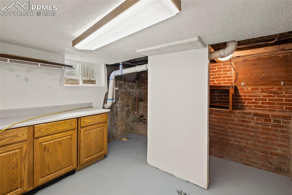 Image 24 of 40: Basement