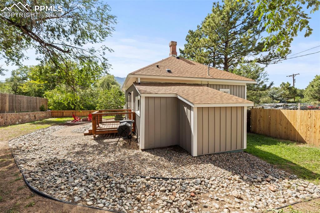 Image 28 of 40: Out Buildings