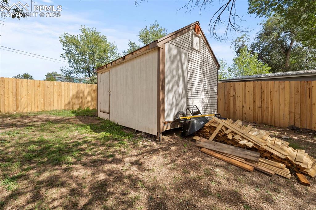 Image 32 of 40: Out Buildings