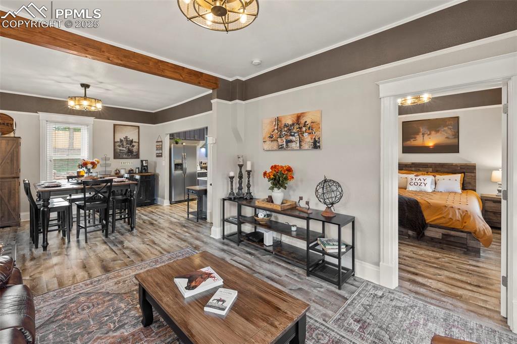 Image 4 of 40: Living Room