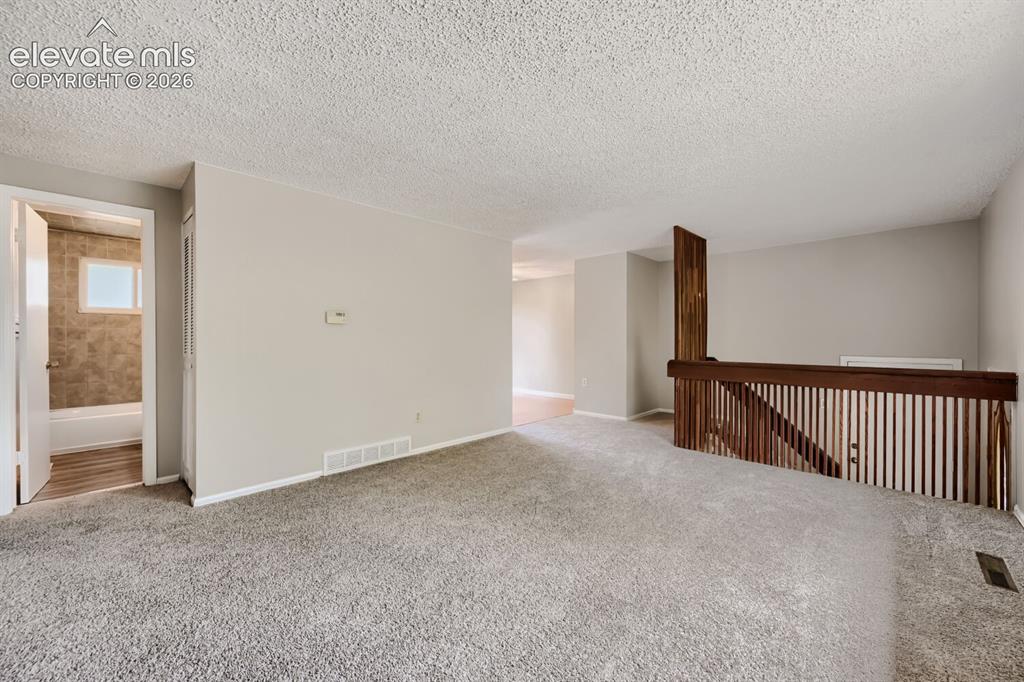 Image 11 of 26: Family Room