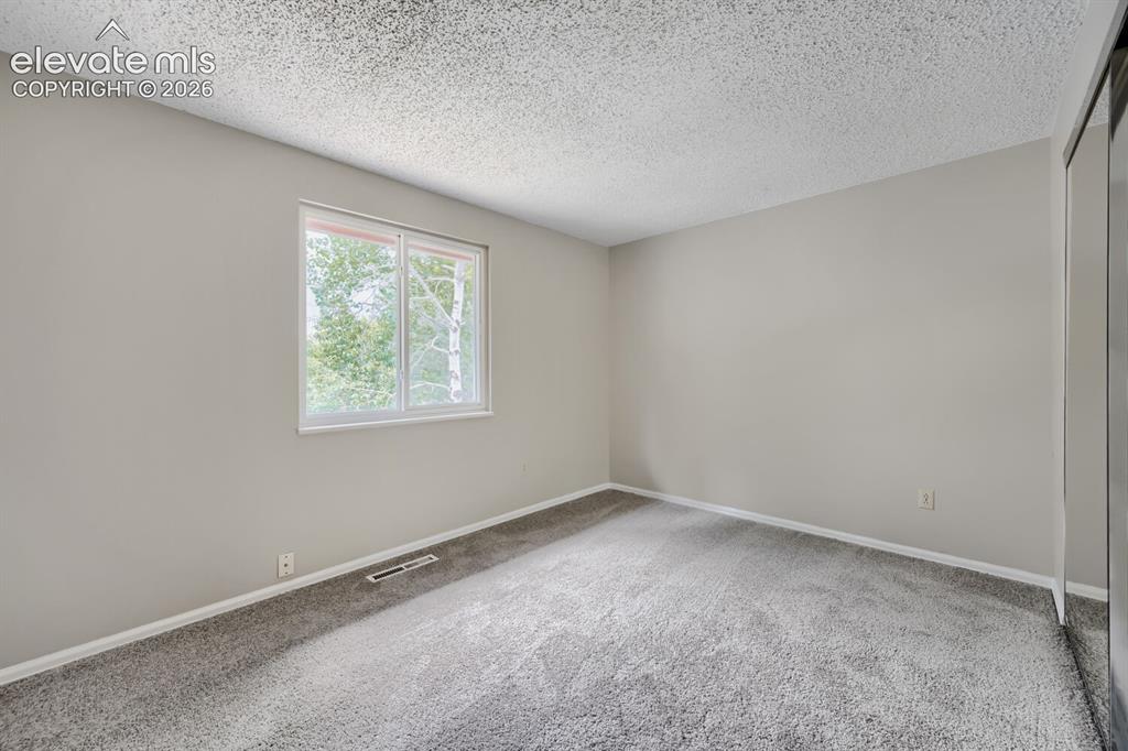 Image 14 of 26: Living Room