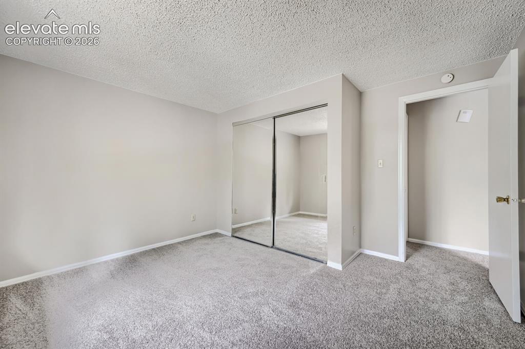 Image 18 of 26: Bedroom
