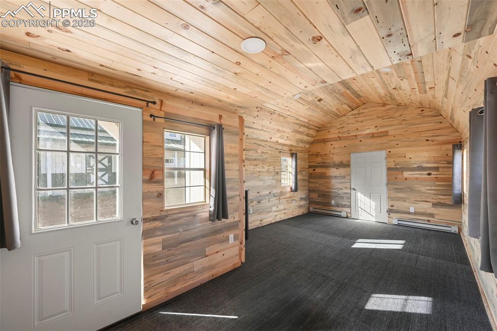 Image 26 of 46: Bonus Room