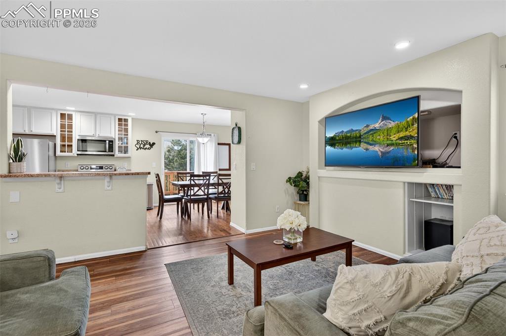 Image 18 of 47: Living Room