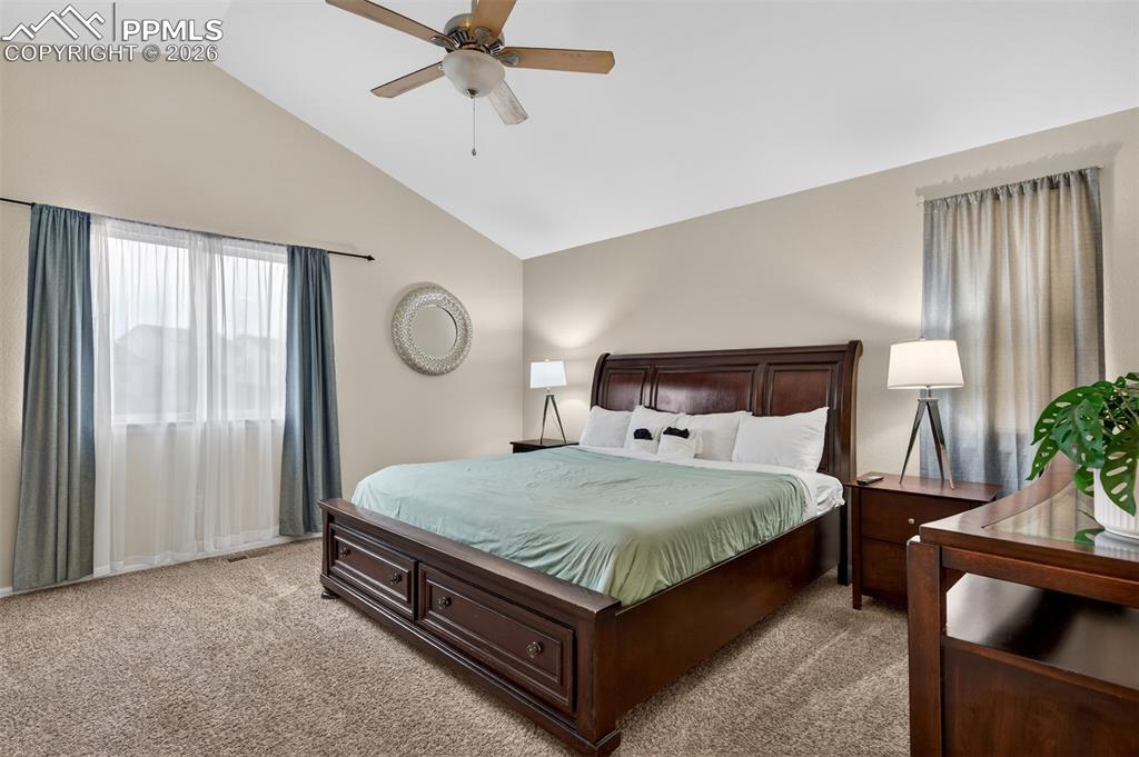 Image 27 of 47: Bedroom