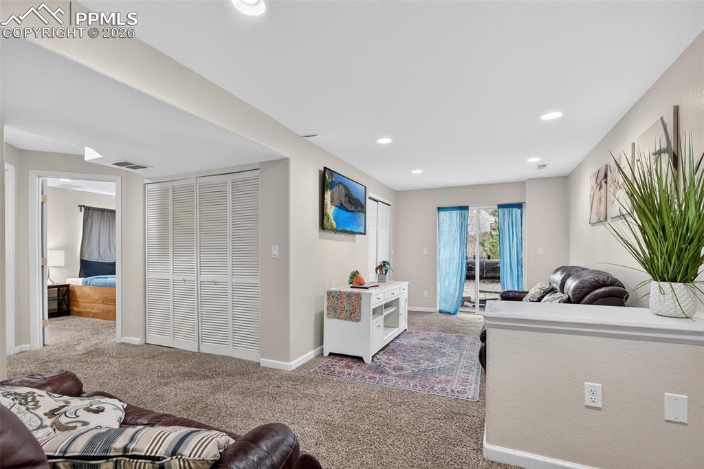 Image 38 of 47: Living Room