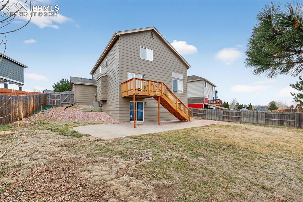 Image 45 of 47: Back of Structure