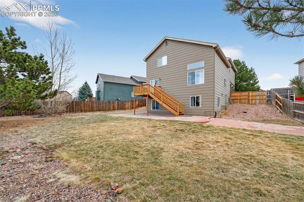 Image 46 of 47: Back of Structure