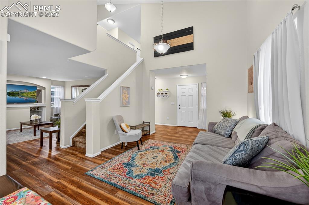 Image 7 of 47: Living Room