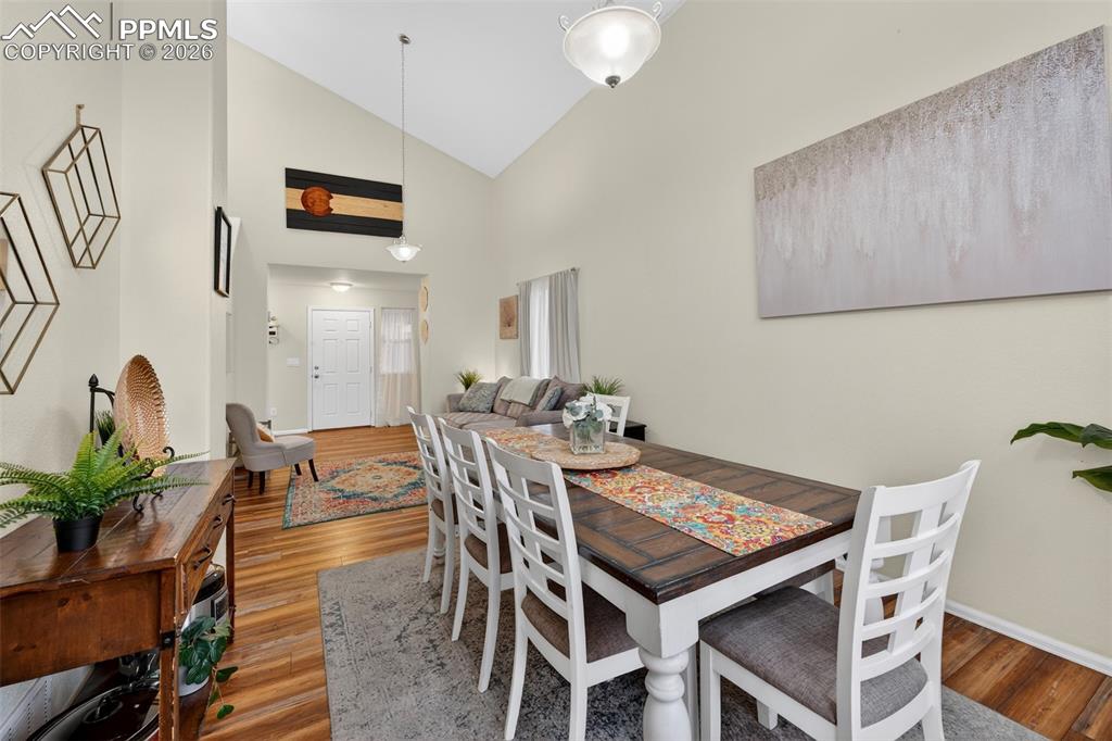 Image 8 of 47: Dining Area