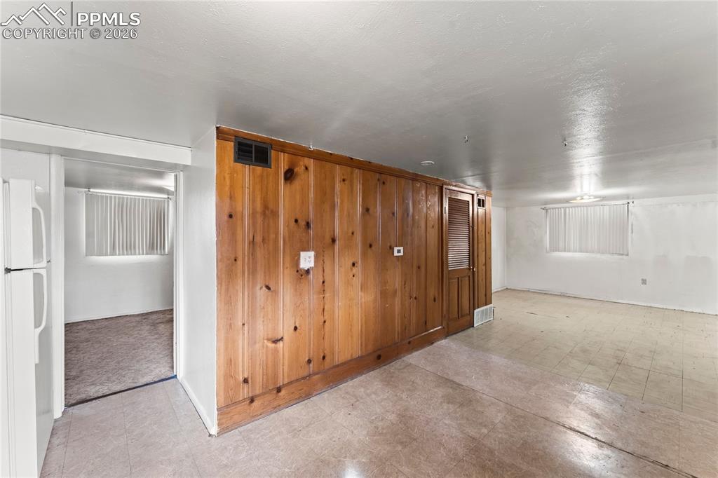 Image 17 of 28: Living Room