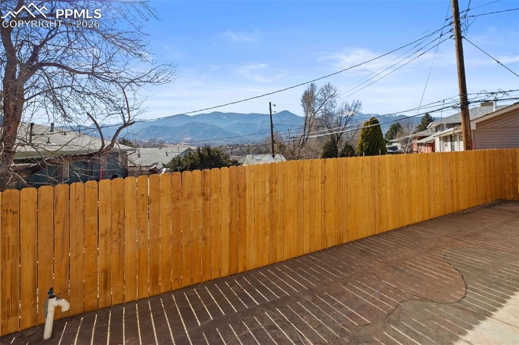 Image 32 of 42: Backyard