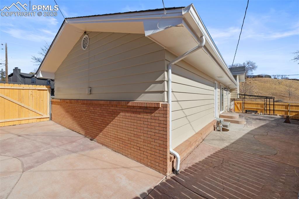 Image 33 of 42: Side of Structure