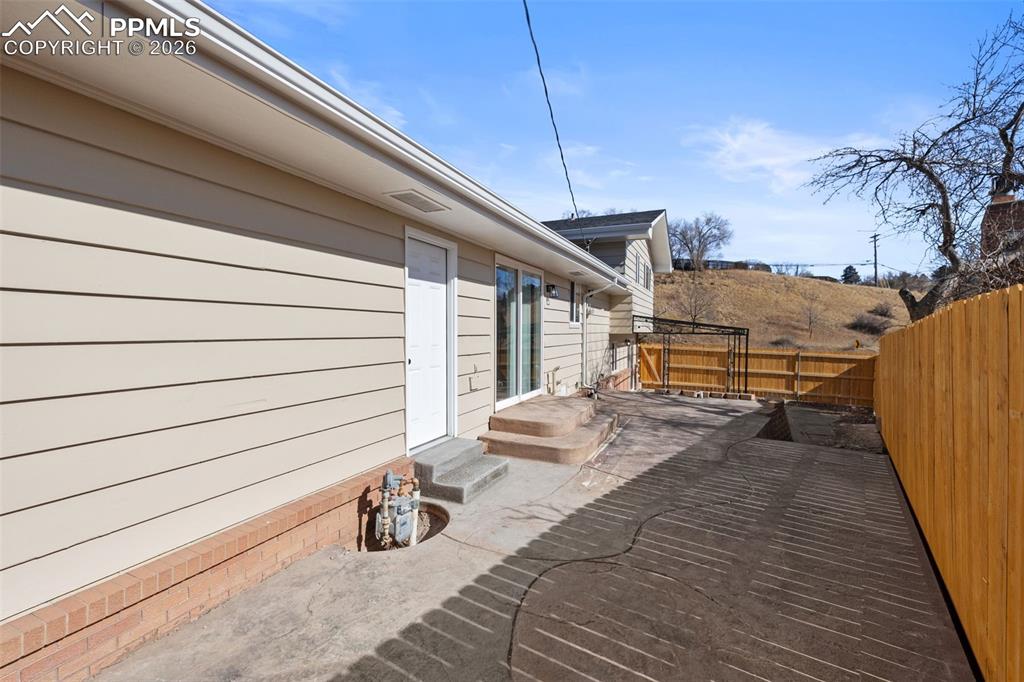 Image 34 of 42: Patio