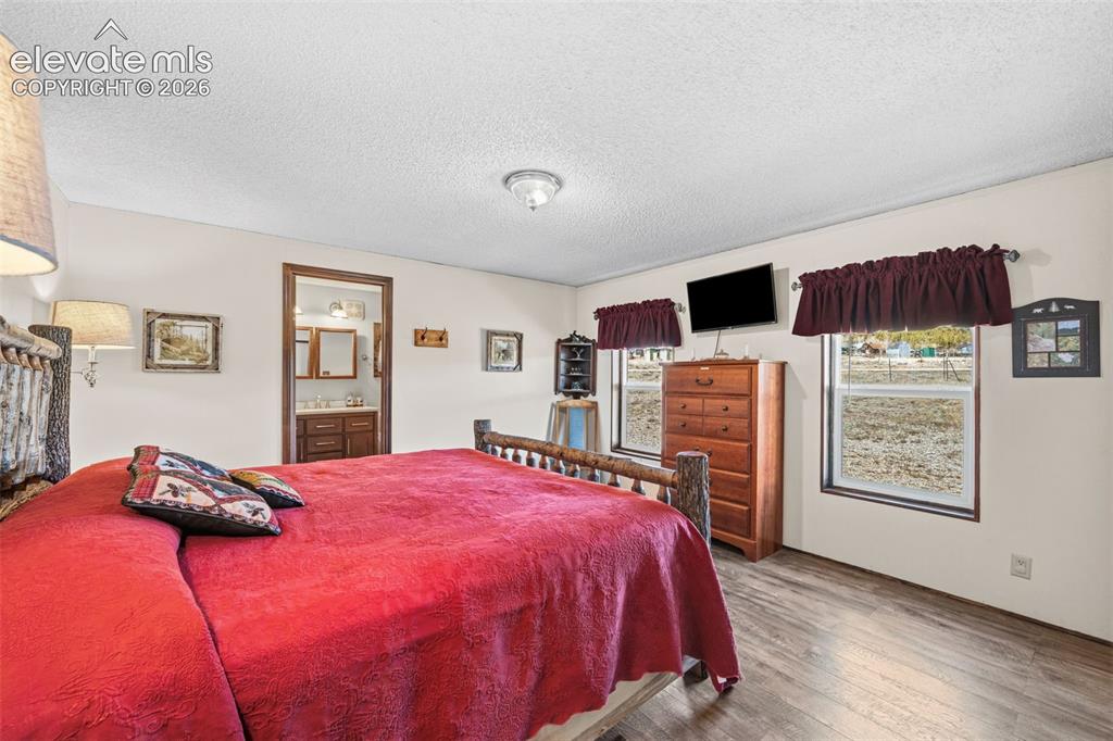 Image 22 of 48: Master Bedroom