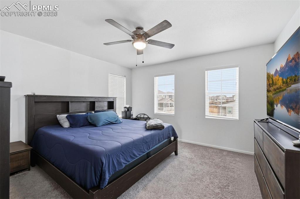 Image 3 of 26: Bedroom