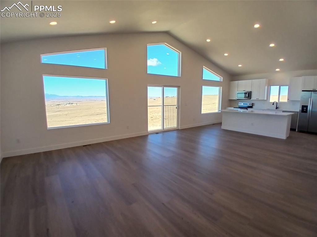 Image 13 of 39: Living Room