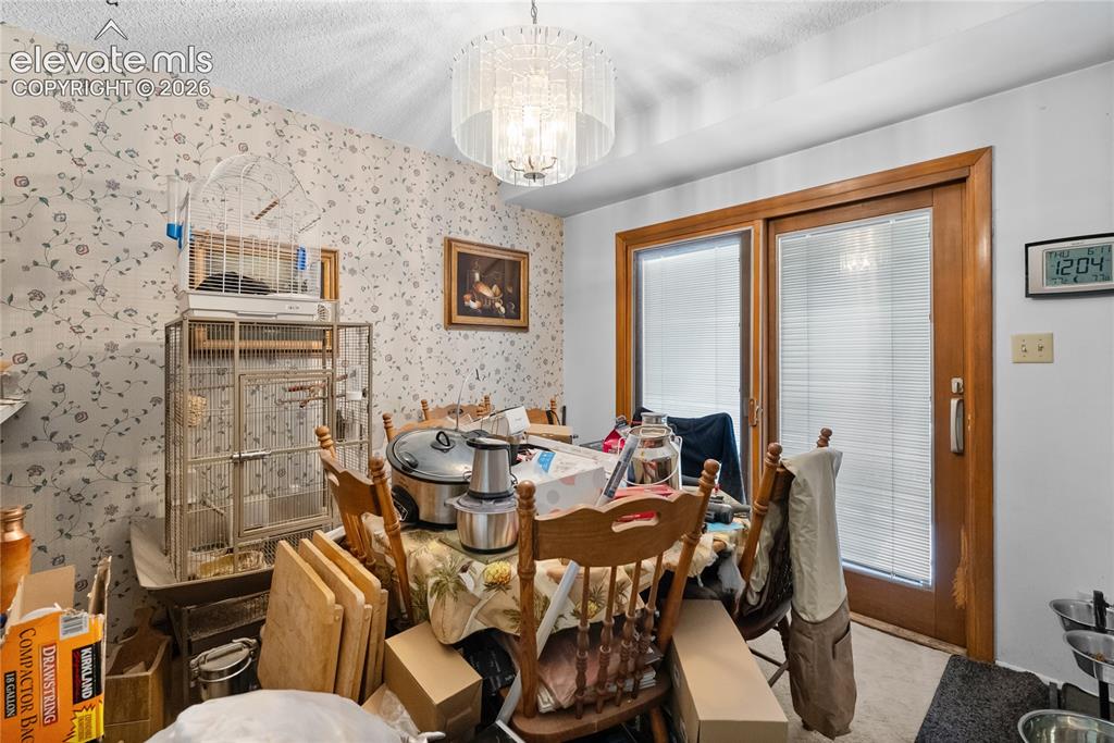 Image 15 of 36: Dining Area