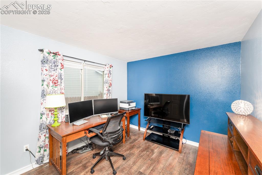 Image 10 of 34: Office