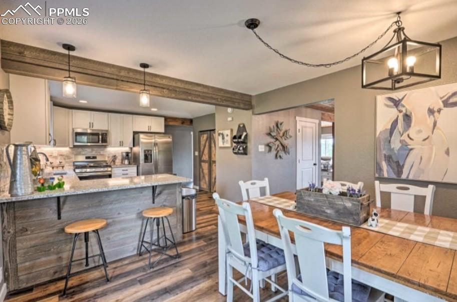 Image 44 of 50: Dining Area