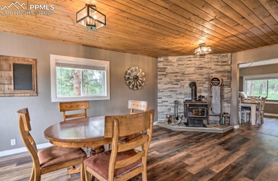 Image 47 of 50: Dining Area