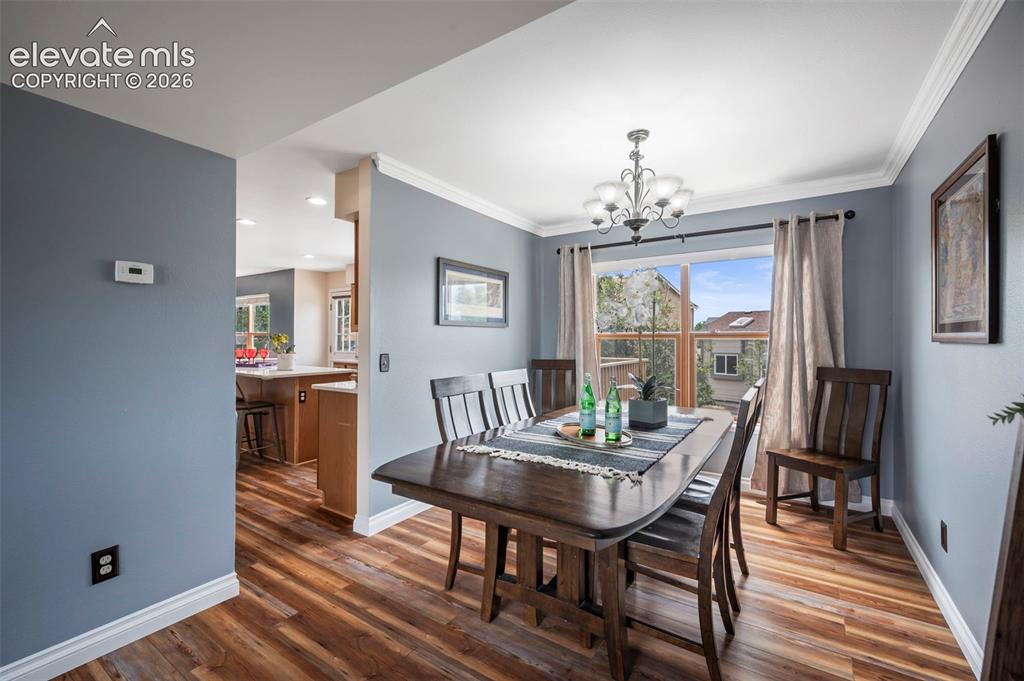 Image 11 of 38: Dining Area