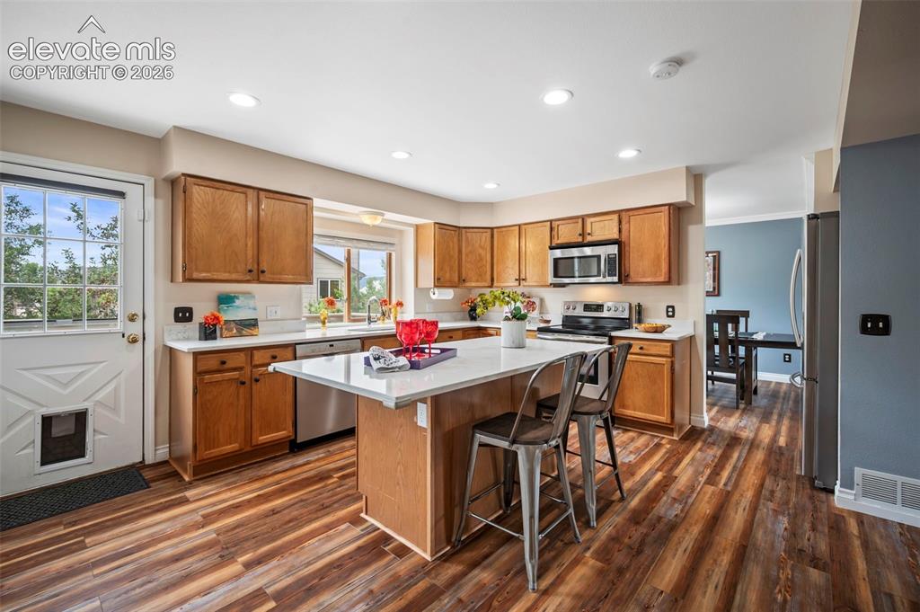 Image 12 of 38: Kitchen