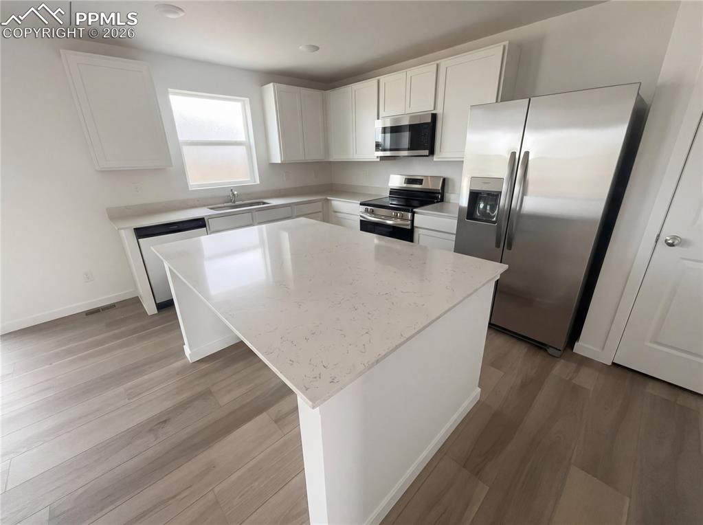 Image 2 of 18: Kitchen