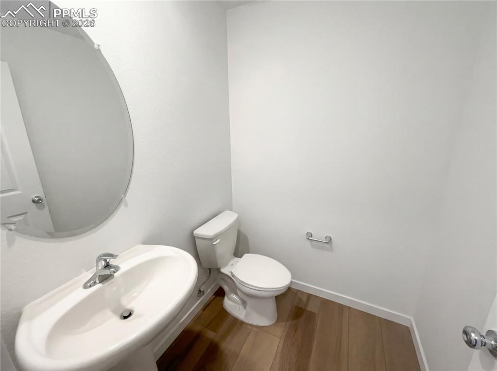 Image 6 of 18: Bathroom