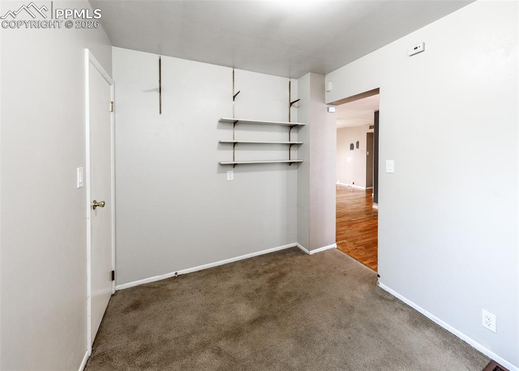 Image 30 of 42: Bedroom