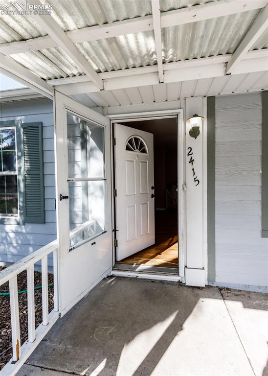 Image 4 of 26: Entry