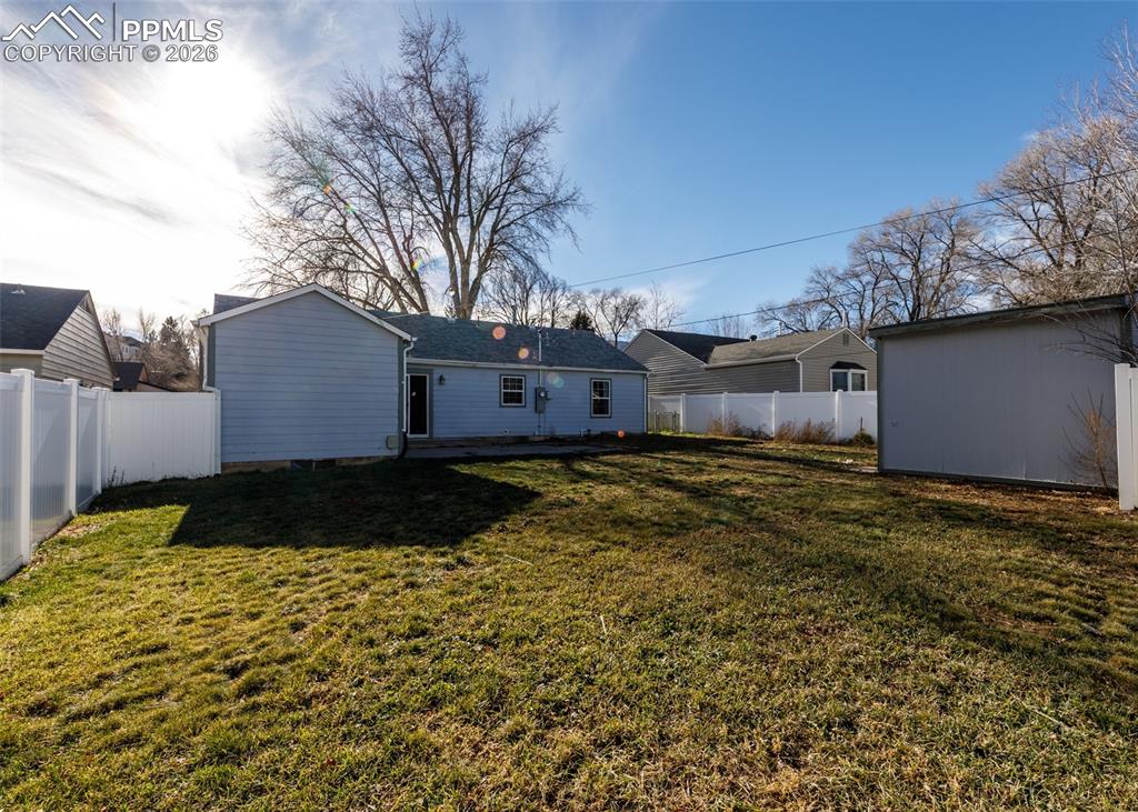 Image 40 of 42: Back of Structure