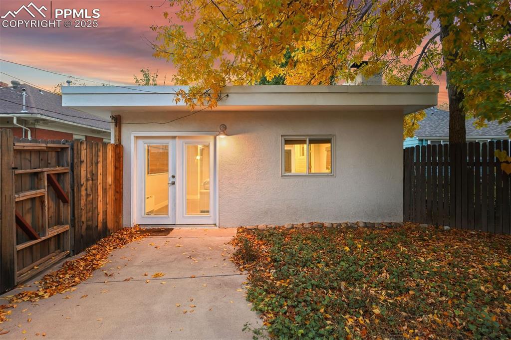 Image 35 of 42: Back of Structure