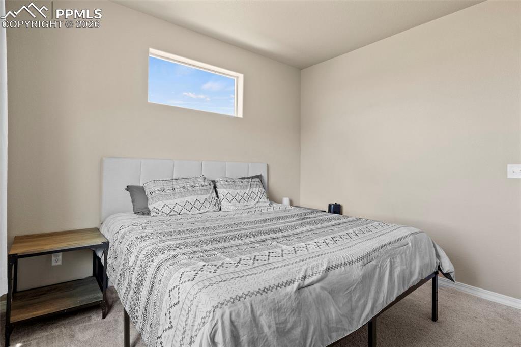 Image 14 of 29: Bedroom