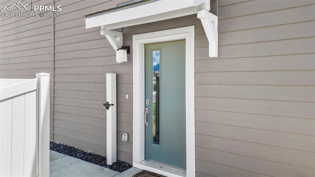 Image 2 of 29: Entry