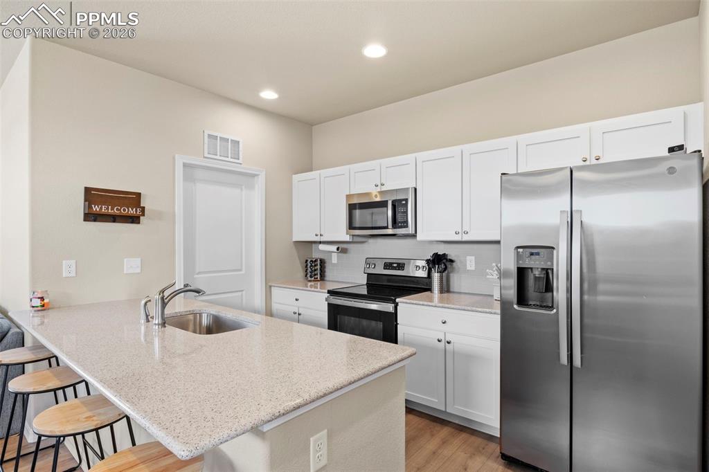 Image 8 of 29: Kitchen