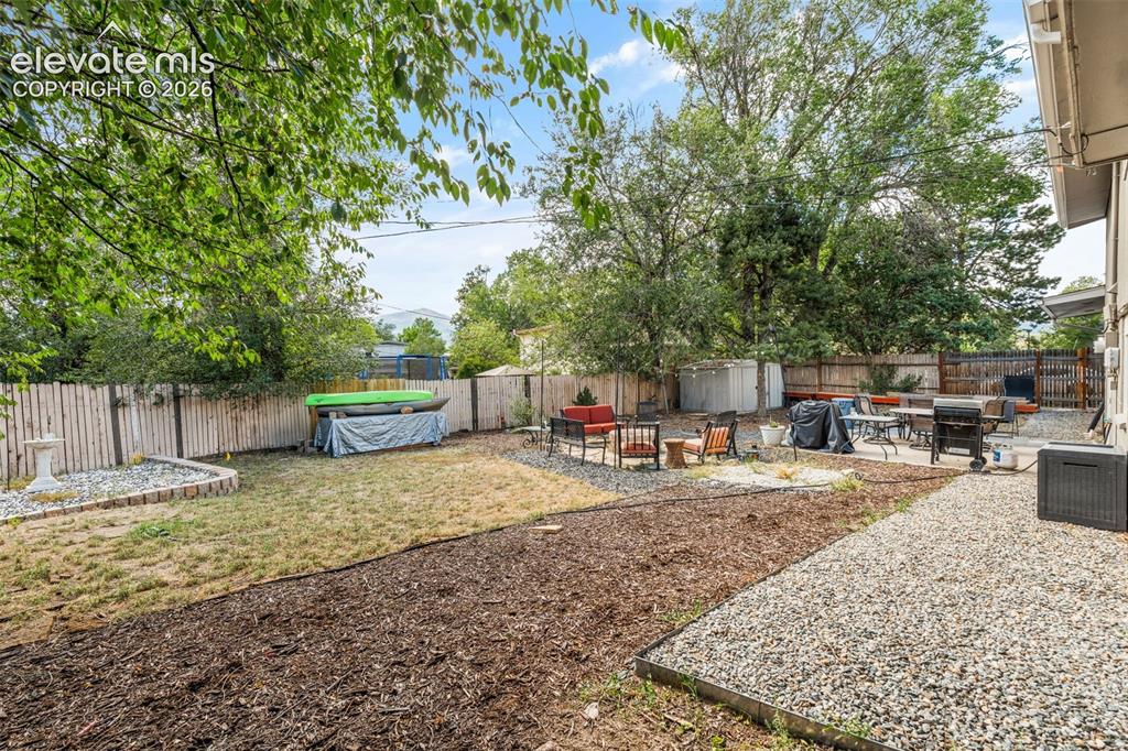 Image 46 of 49: Yard